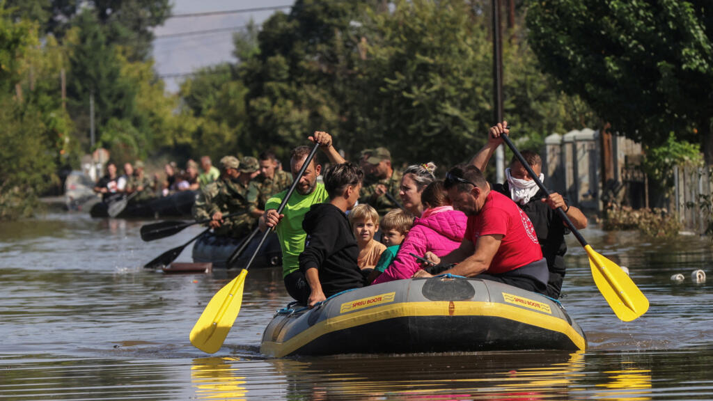 Flooding death toll rises in Greece as rescue crews ferry residents to safety